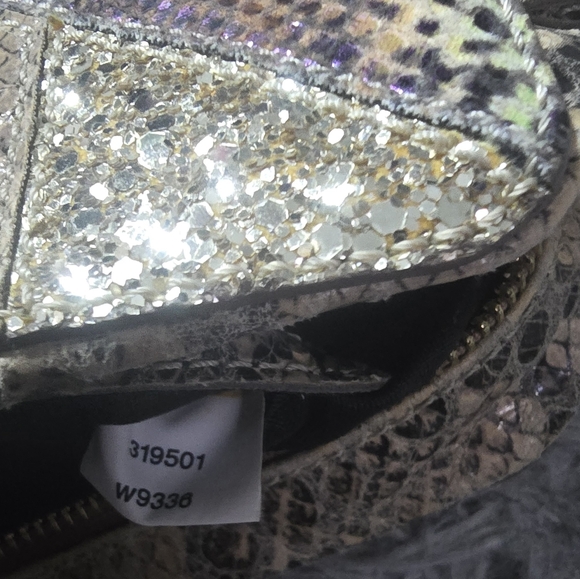 Stella McCartney Faux-Snakeskin Irredesent Camera/Crossbody (EUC)(RARE)(COA)🤍✨️ - Picture 13 of 17